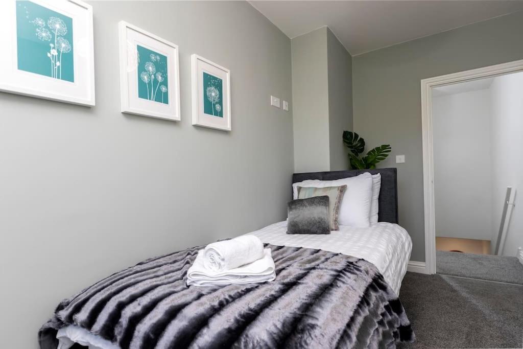 Auckland View - A Comfy & Spacious 4Bed With Views Coundon Exterior foto